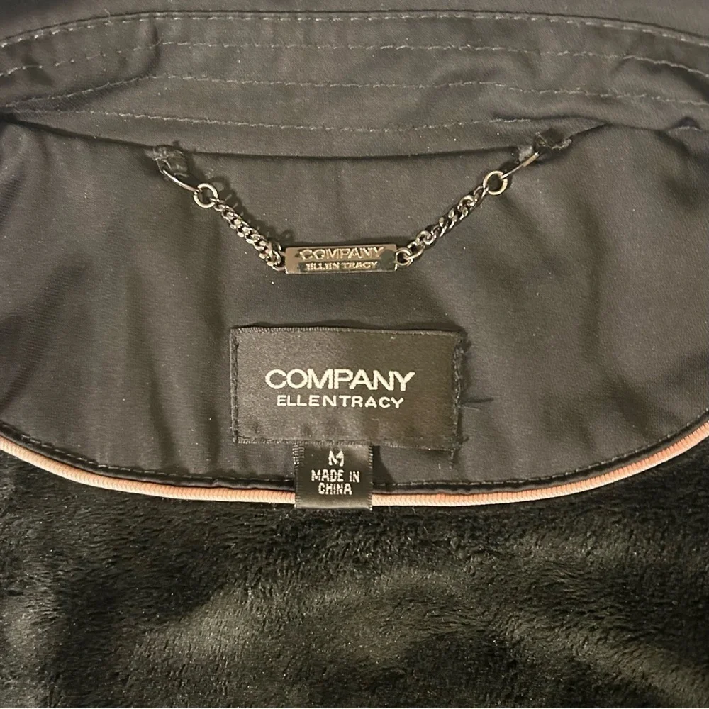 Ellen Tracy Black Raincoat. Trenchcoat. Size Medium - Picture 12 of 13